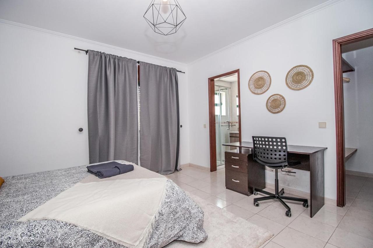 Charming Private Rooms In An Apartment A2 Penha - Distretto di Faro Esterno foto